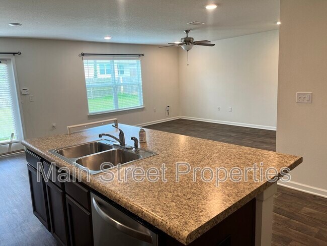 Building Photo - 5862 Blackhorse Cir