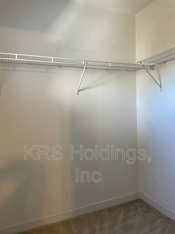 Building Photo - 3215 Omohundro Ave