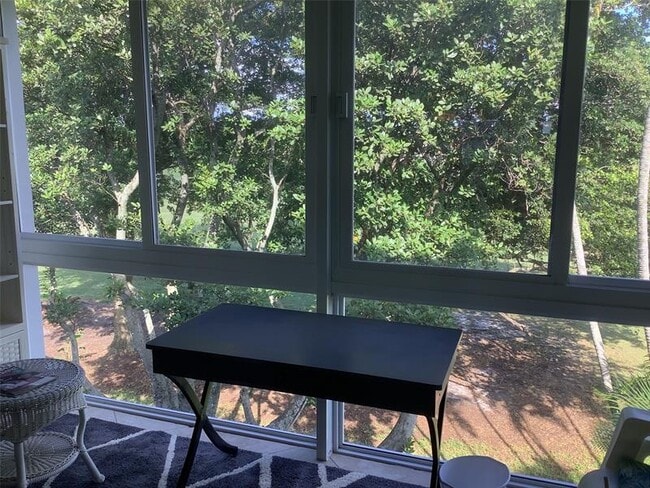 Building Photo - 7797 Golf Cir Dr