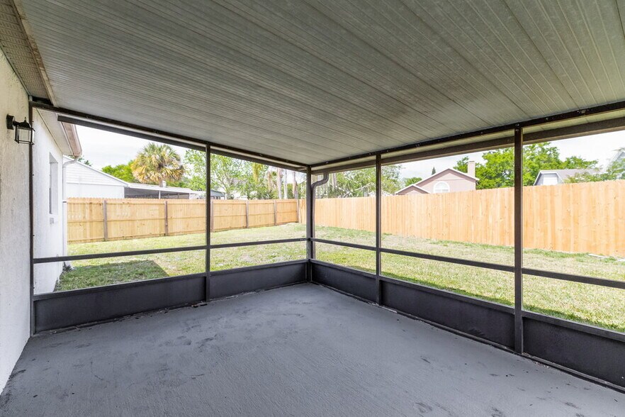 Building Photo - 664 Weybridge Ct