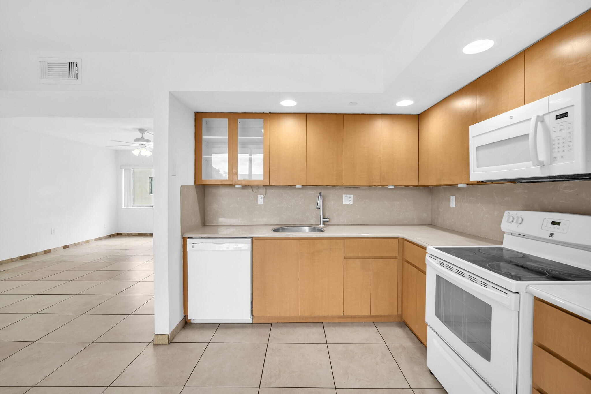 Building Photo - 8700 SW 133rd Avenue Rd