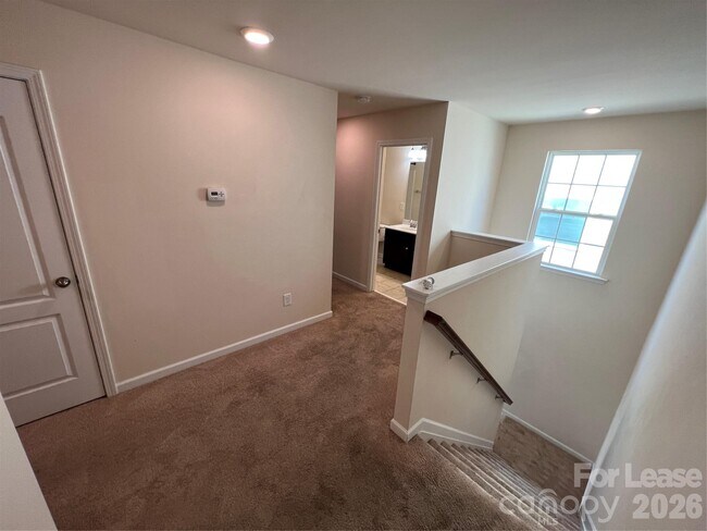 Building Photo - 10374 Rutledge Ridge Dr NW