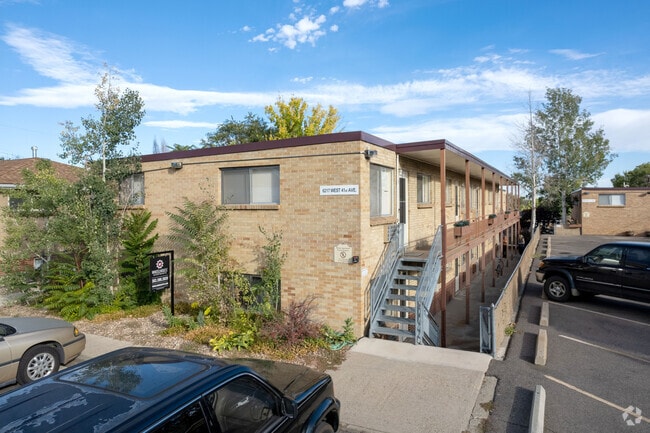 Building Photo - Pioneer Apartments