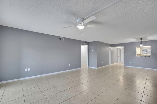 Building Photo - 4452 Garnet Dr