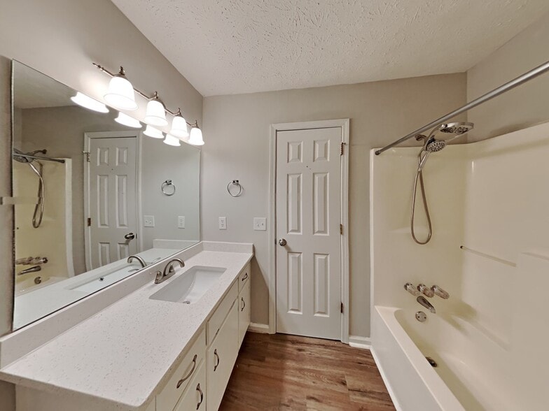 Building Photo - 3718 Cherokee Overlook Dr