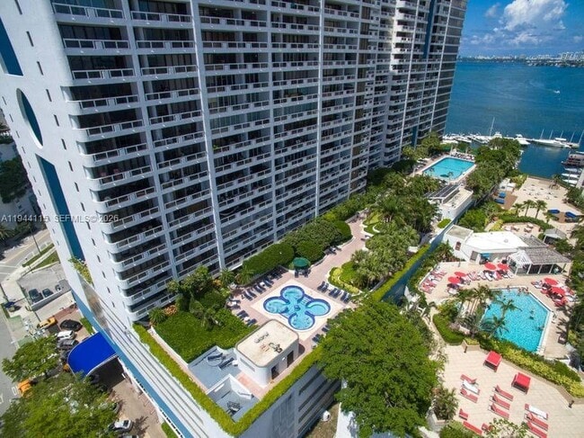 Building Photo - 1717 N Bayshore Dr