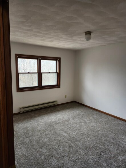 Building Photo - 4650 Hayes Rd