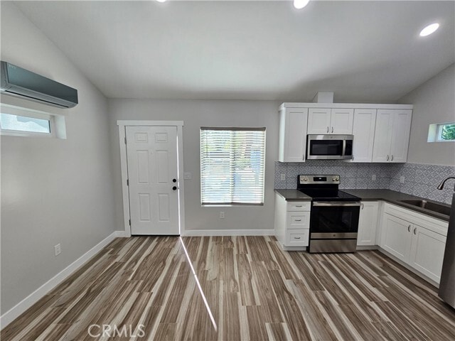Building Photo - 6570 Mt Diablo Ave