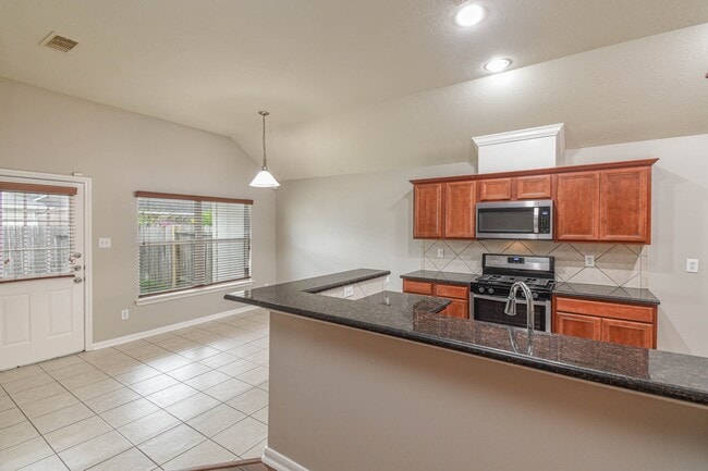 Building Photo - 13026 Echo Landing Dr