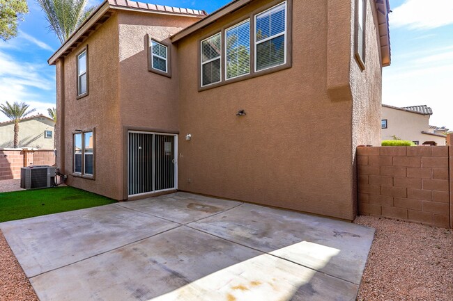 Building Photo - 3 Bedroom Southwest Vegas Beauty