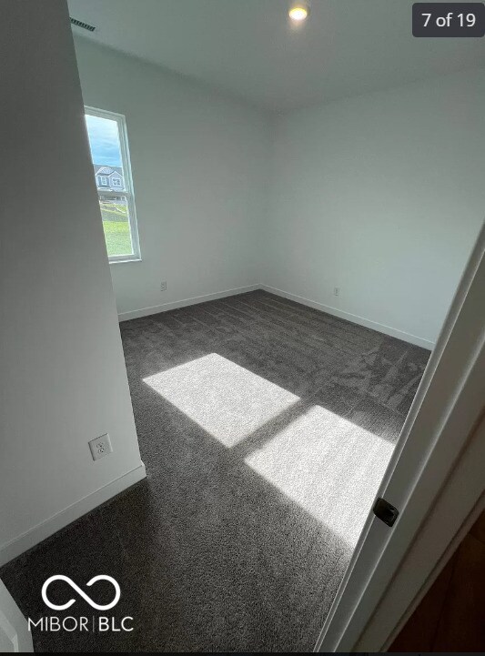 Building Photo - 705 Newton Dr
