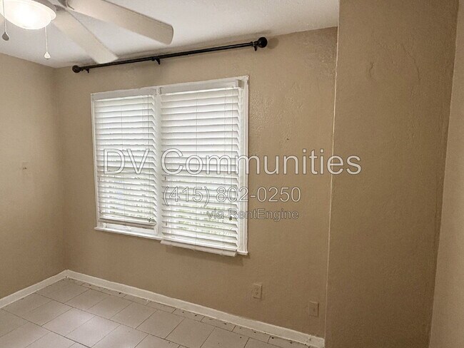 Building Photo - 776 27th Ave N