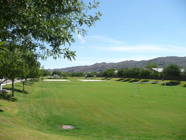 Building Photo - 1302 E Beth Dr