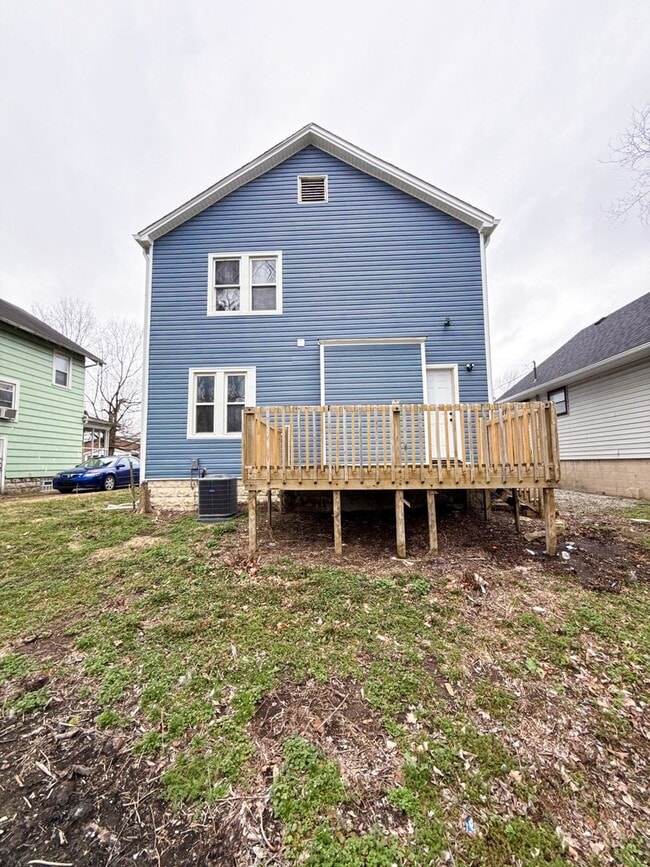 Building Photo - Newly Rehabbed 4BR Home w/ Front Porch, Back Deck & Full Basement