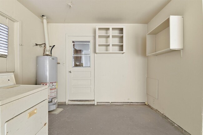 Building Photo - 7138 Mobud Dr