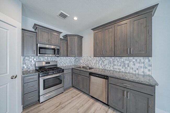 Building Photo - 2896 Blackwood