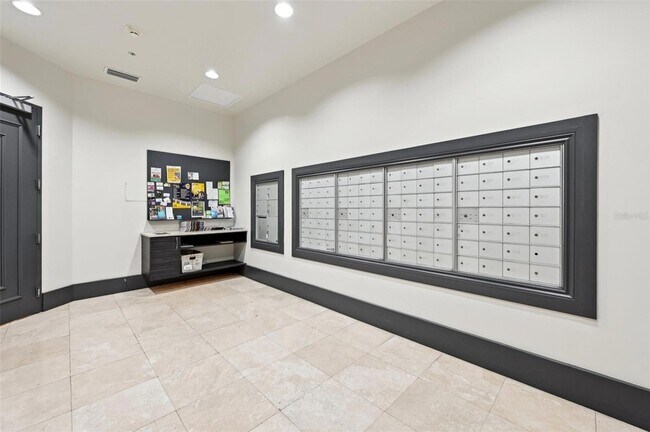 Building Photo - 1771 Ringling Blvd