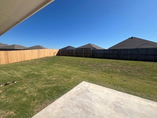 Building Photo - Beautiful 3 Bed Home in The Grove | Move-In Ready