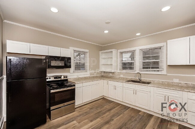 Building Photo - 19 Powder St NW