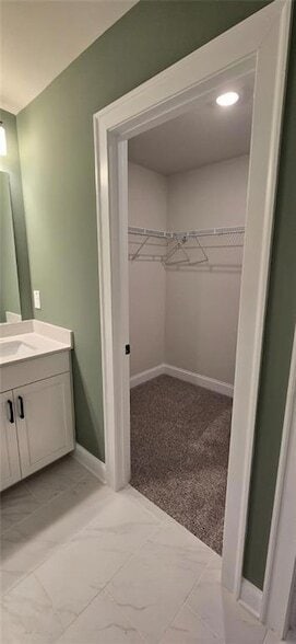 Building Photo - 400 Elise Wy