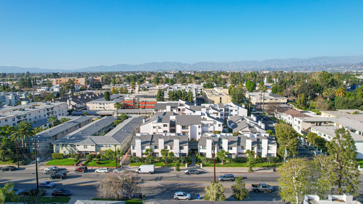Building Photo - 11911 Magnolia Blvd