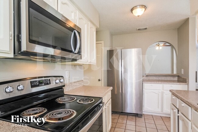 Building Photo - 22514 Parsonsgate Dr