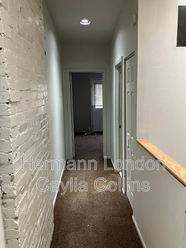 Building Photo - 1708 S Tucker Blvd