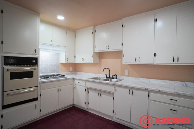 Building Photo - Charming 3 Bedroom in Delano!