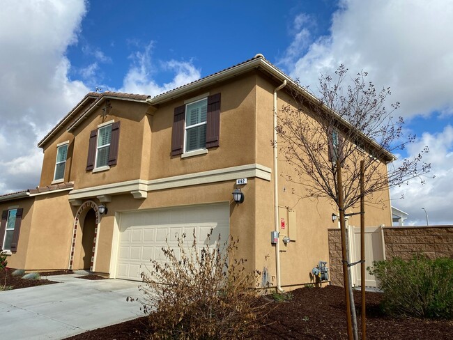 Building Photo - Beautiful Home in Perris