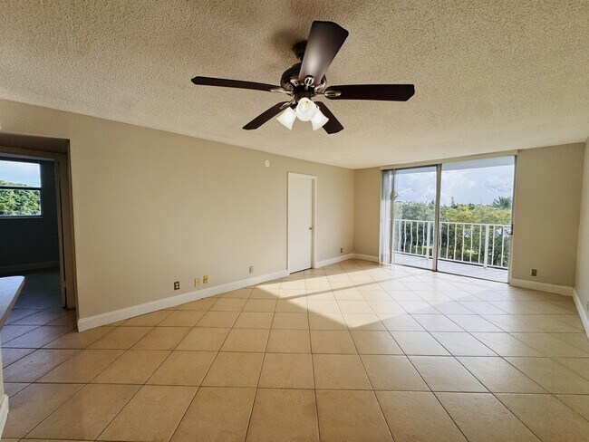 Building Photo - 500 Executive Center Dr