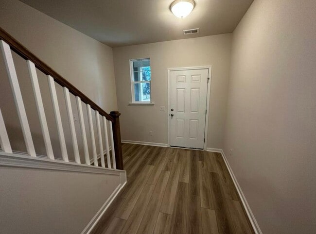 Building Photo - 8353 Child's Cove