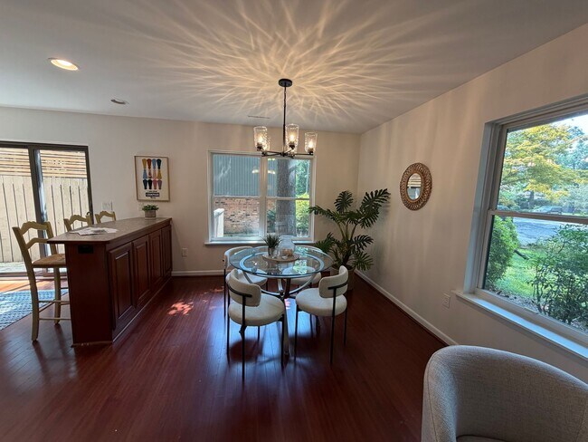 Building Photo - 1016 Timber Creek Dr