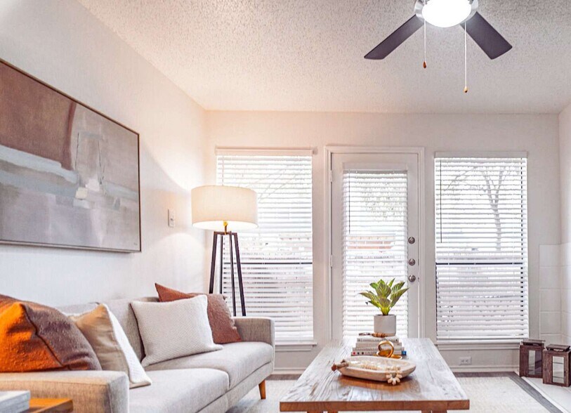 Building Photo - 12330 Metric Blvd