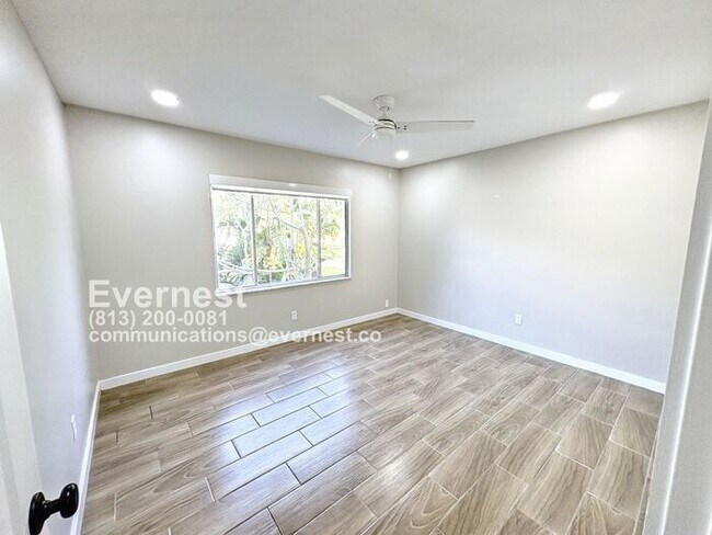 Building Photo - 3-Bedroom/2-Bath Home with Fenced Yard & Private Pool/ Available Soon!
