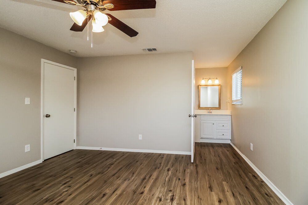 Building Photo - 1533 Colony Ave