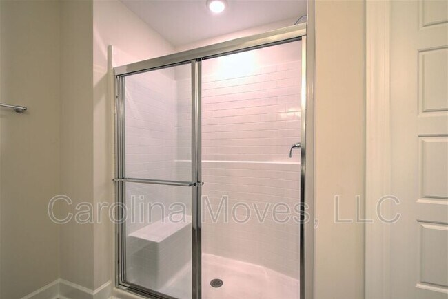 Building Photo - 26 Jaycee Ct