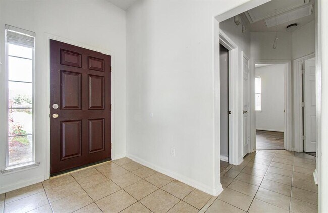 Building Photo - 7547 Oakwood Canyon Dr