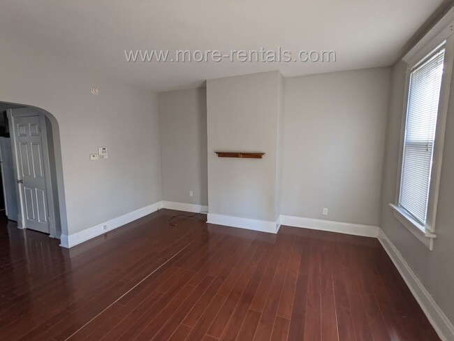Building Photo - 802 Ebner St