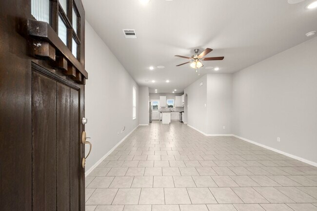 Building Photo - 7446 French Quarter Ct