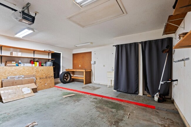 Building Photo - 87133 Golf Club Dr
