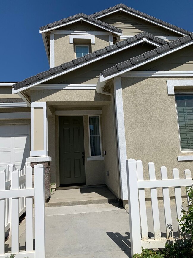 Building Photo - Newer "Next Gen" Home in Springlake/Woodla...