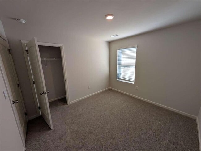 Building Photo - 2465 Poppy Ct