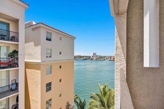 Building Photo - 17150 N Bay Rd