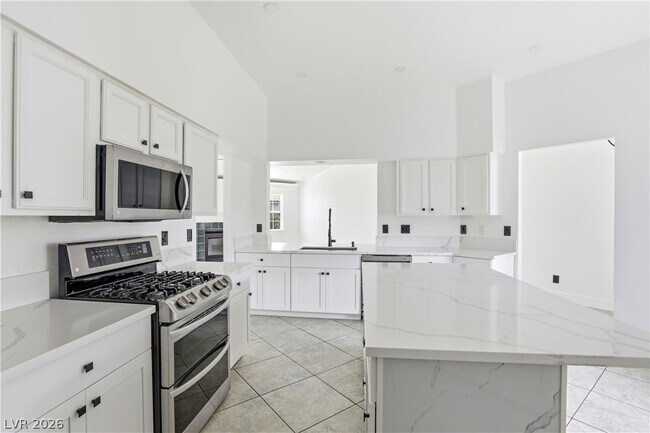 Building Photo - 5204 Elm Grove Dr