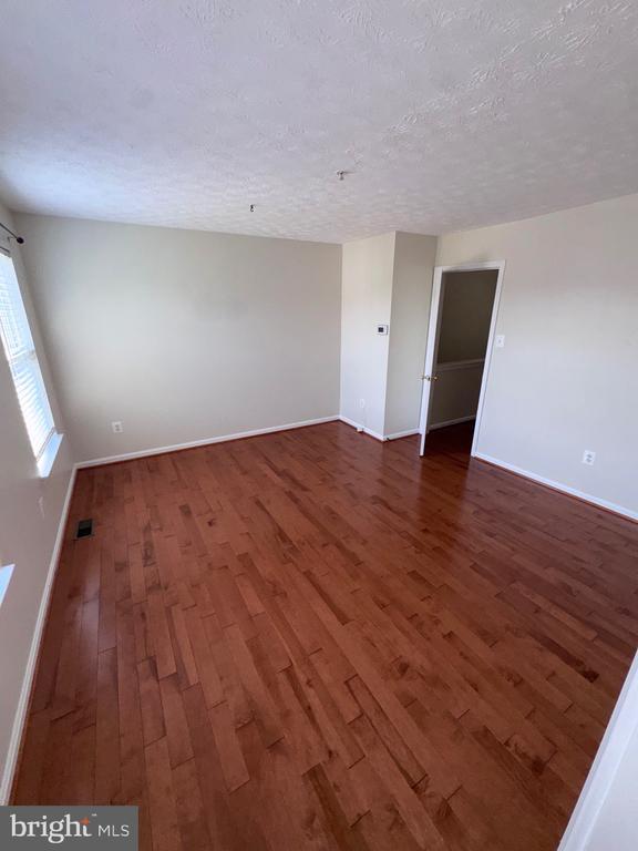 Building Photo - 9805 Doubletree Terrace