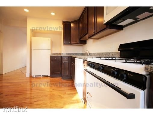 Building Photo - 5 Lawrence Pl