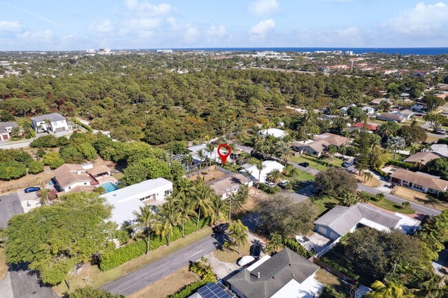 Building Photo - 239 SE 34th Ave