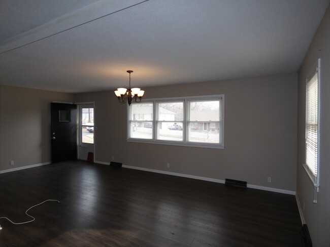 Building Photo - 6504 NW Blair Rd