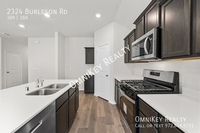 Building Photo - 2324 Burleson Rd