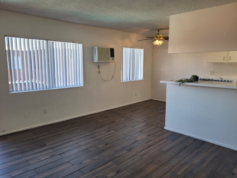 Building Photo - 8135 Langdon Ave